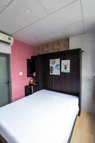 Sunny Petit — Cola's Homestay